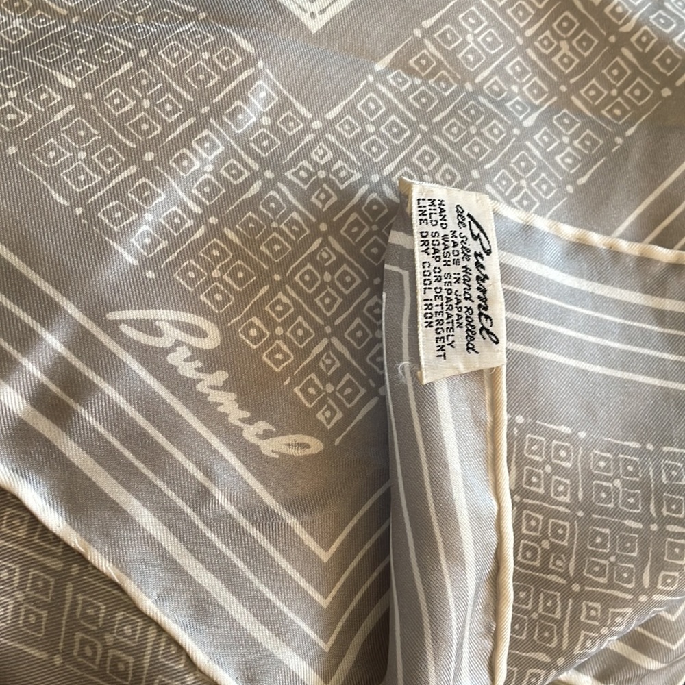 Vintage 60’s Burmel Silk Scarf Hand Rolled Japan - Picture 5 of 5